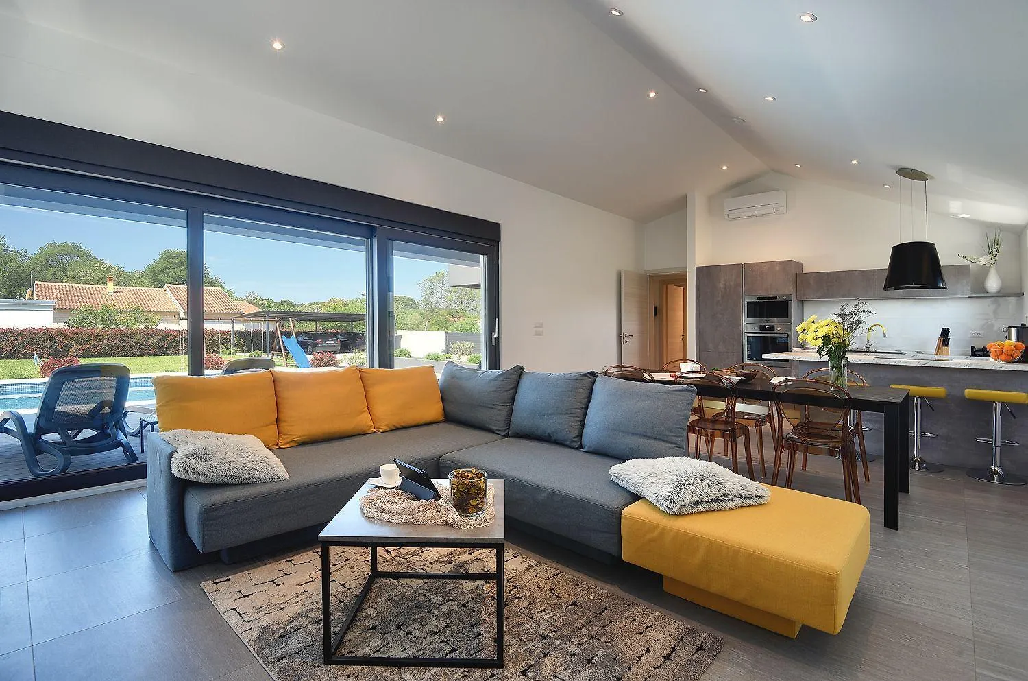 Holiday home Traumhafte Villa In Valbandon Mit Aussenpool, Klima, Tischfussball Fazana